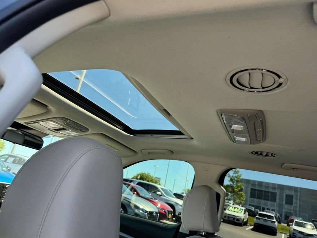 Used 2020 Kia Telluride S w/ S 8 Passenger Seating Package AWD/4WD image 11