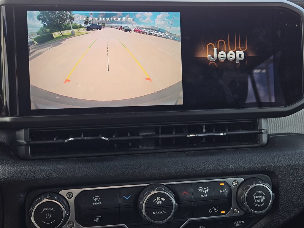 Used 2024 Jeep Wrangler Unlimited Sport AWD/4WD image 17