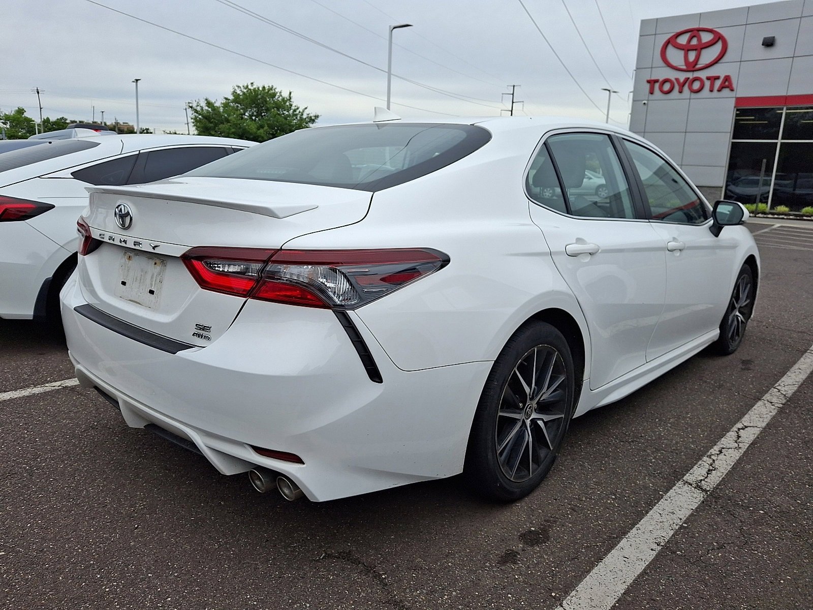 Certified 2022 Toyota Camry SE AWD/4WD image 4