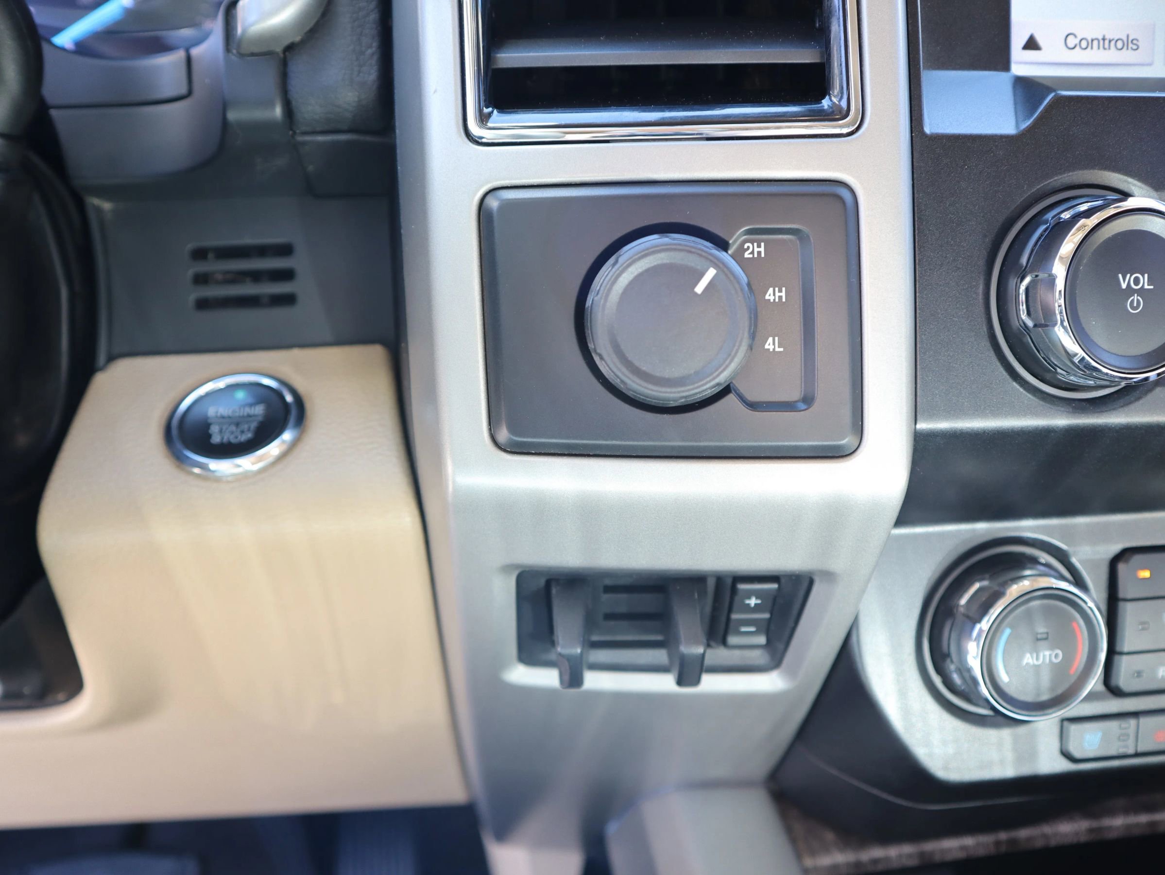 Used 2019 Ford F350 Lariat w/ Lariat Ultimate Package image 20