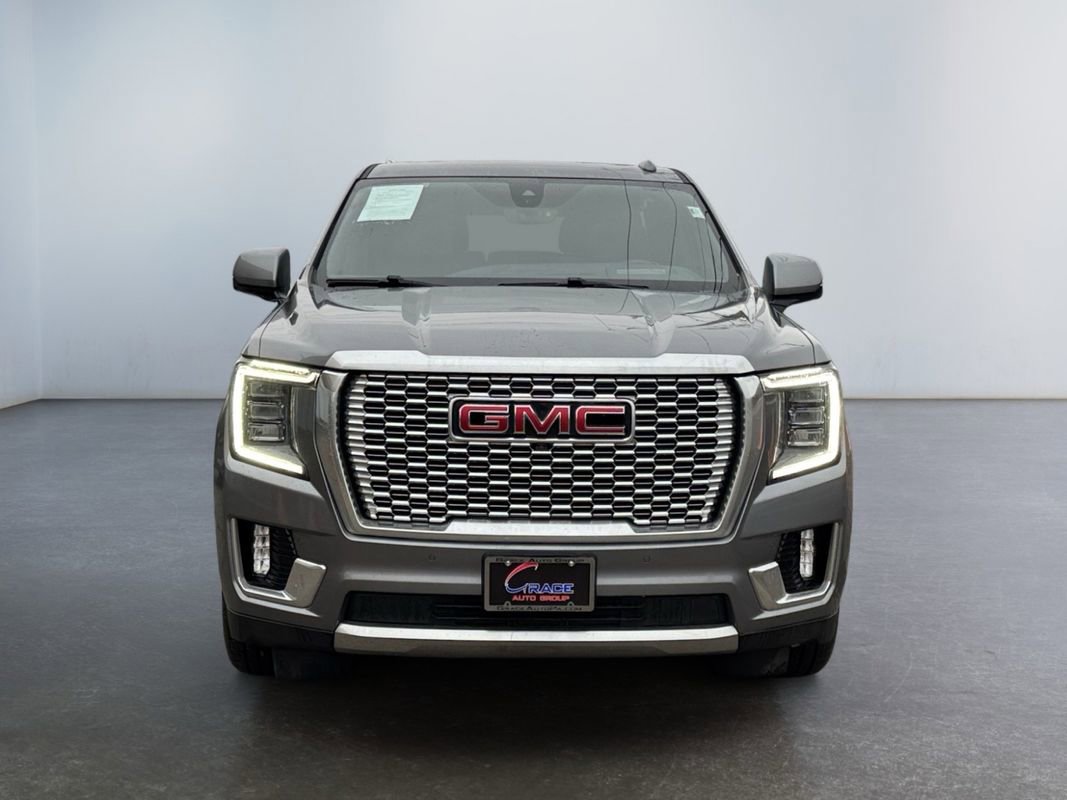 Used 2022 GMC Yukon Denali w/ Denali Premium Package image 2