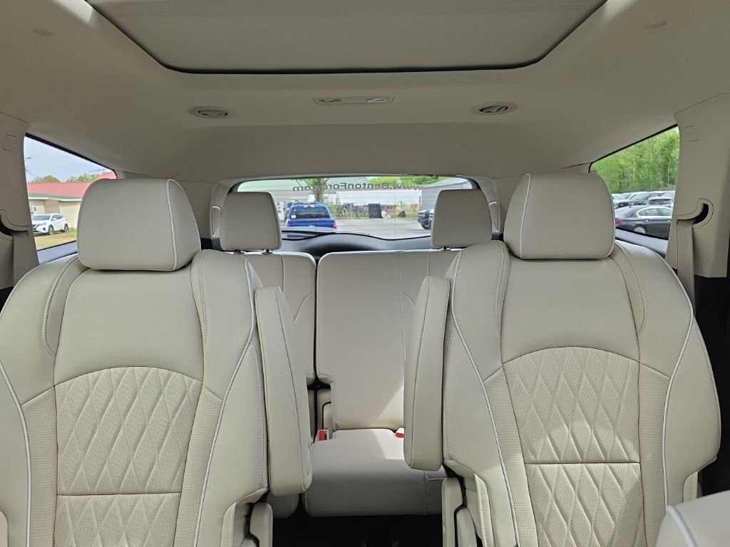 Used 2023 Buick Enclave Avenir FWD image 29