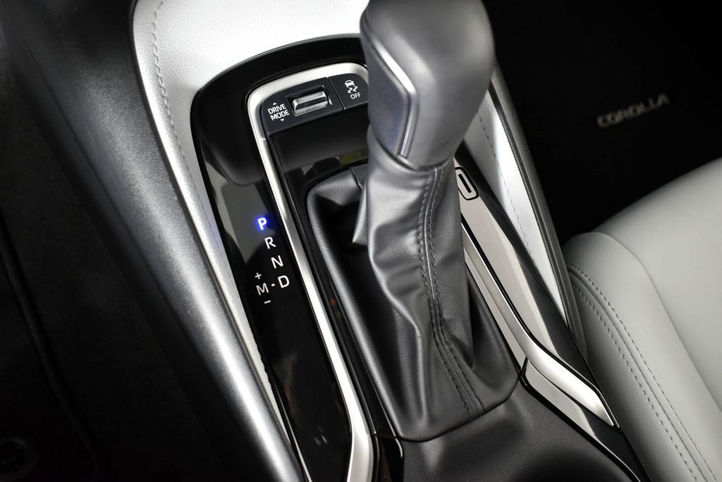 Used 2025 Toyota Corolla XSE image 35