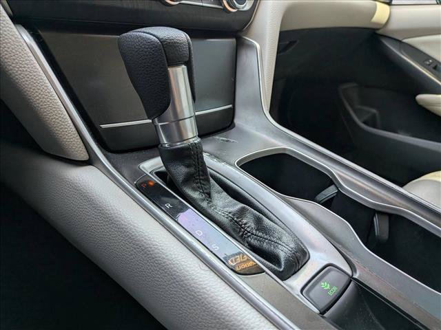 Used 2019 Honda Accord EX image 18