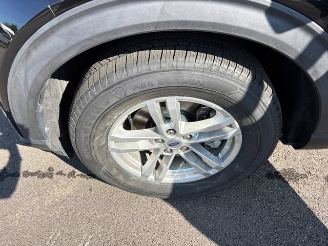 Used 2020 Ford Explorer XLT w/ Equipment Group 202A AWD/4WD image 35