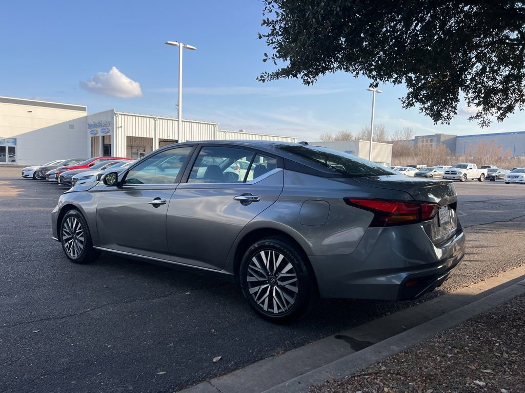 Used 2023 Nissan Altima 2.5 SV image 5