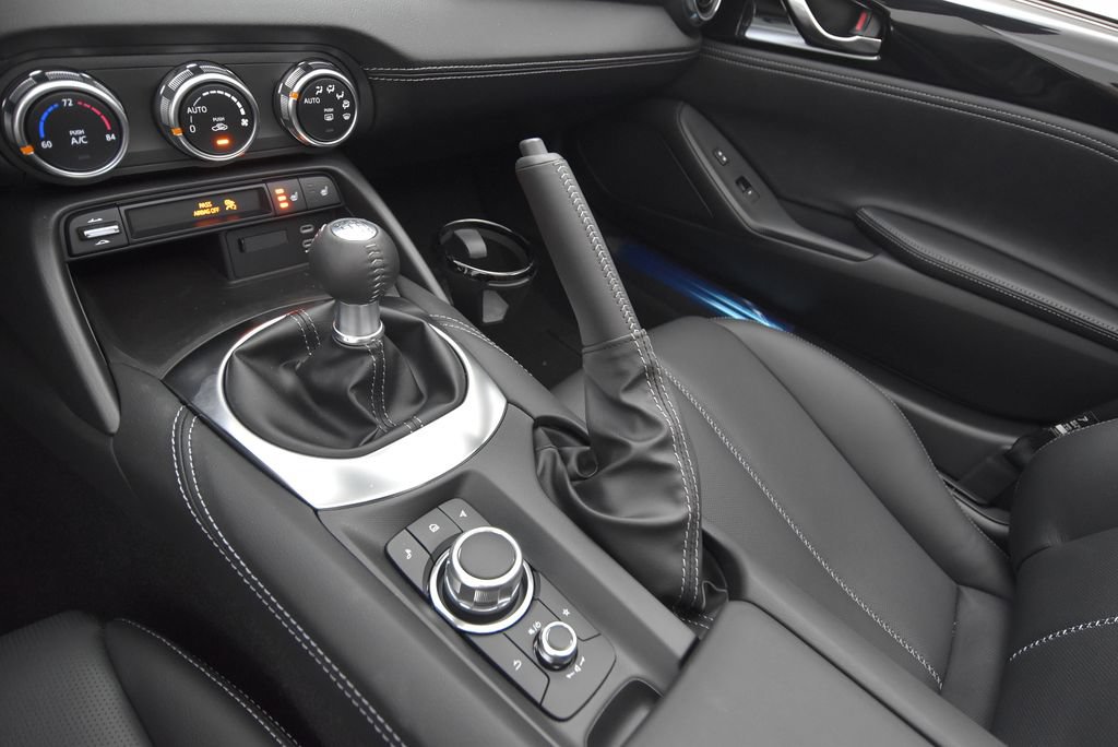 New 2026 MAZDA MX-5 Miata RF Grand Touring w/ Appearance Package RWD image 33