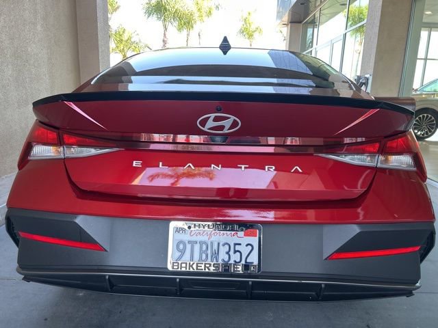 Certified 2025 Hyundai Elantra Sport image 21