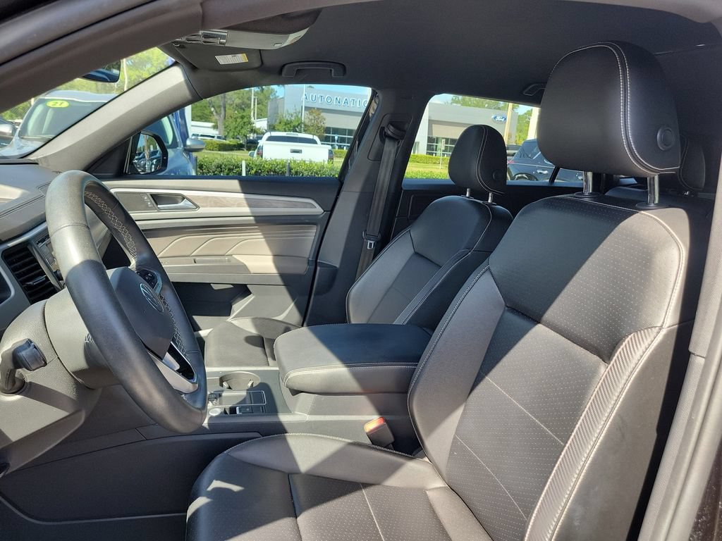 Used 2022 Volkswagen Atlas Cross Sport SE FWD image 21