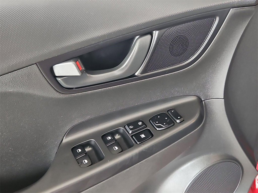 Used 2022 Hyundai Kona SEL w/ Cargo Package image 11