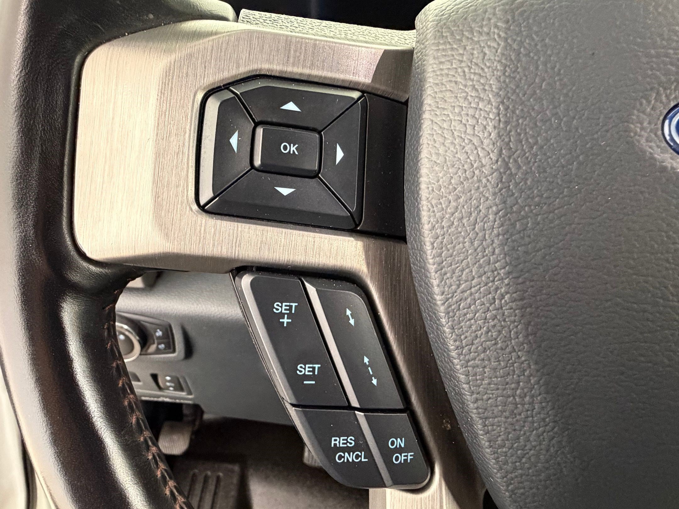 Certified 2022 Ford F450 Platinum w/ FX4 Off-Road Package image 17