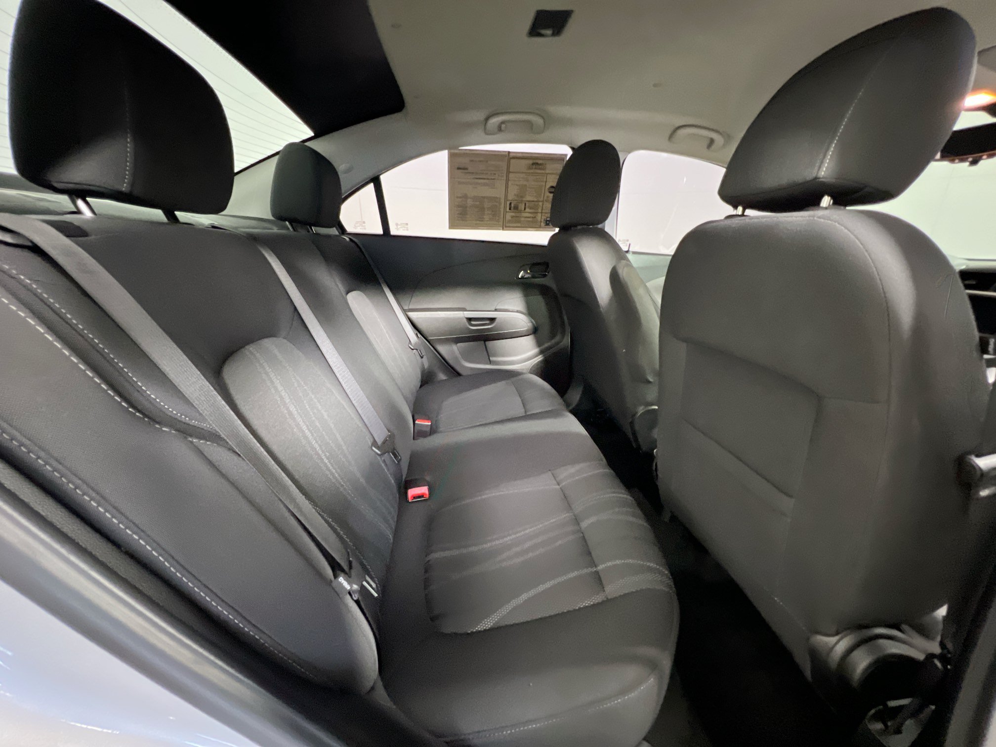 Used 2020 Chevrolet Sonic LT FWD image 33