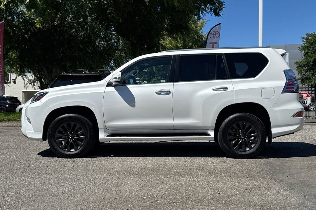 Used 2022 Lexus GX 460 Premium w/ Premium Package AWD/4WD image 6