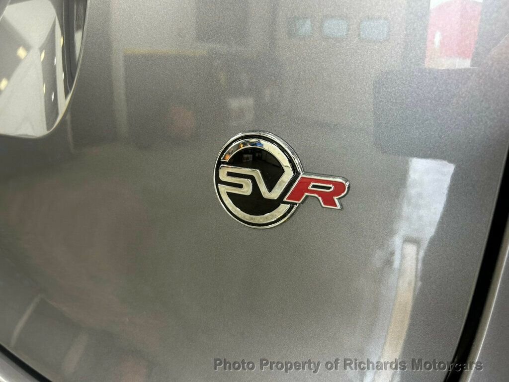 Used 2024 Jaguar F-PACE SVR image 11