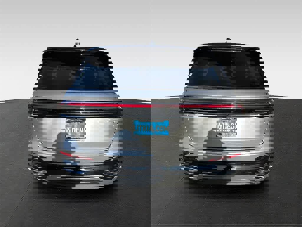 Used 2024 Lincoln Nautilus Reserve image 5