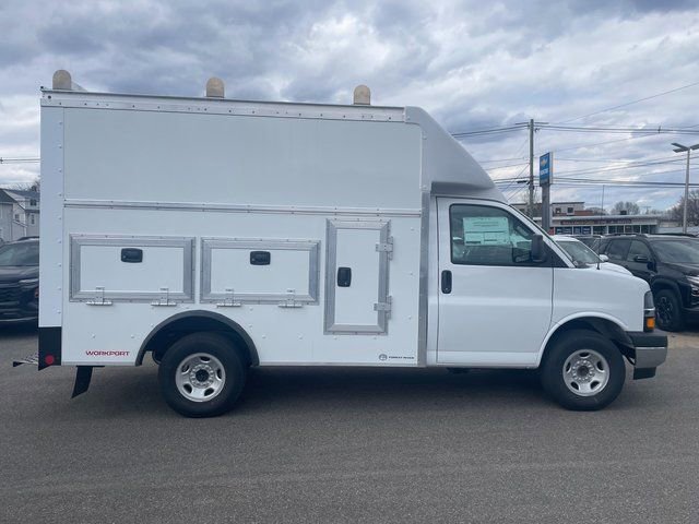 New 2025 Chevrolet Express 3500 w/ Power Convenience Package RWD image 13