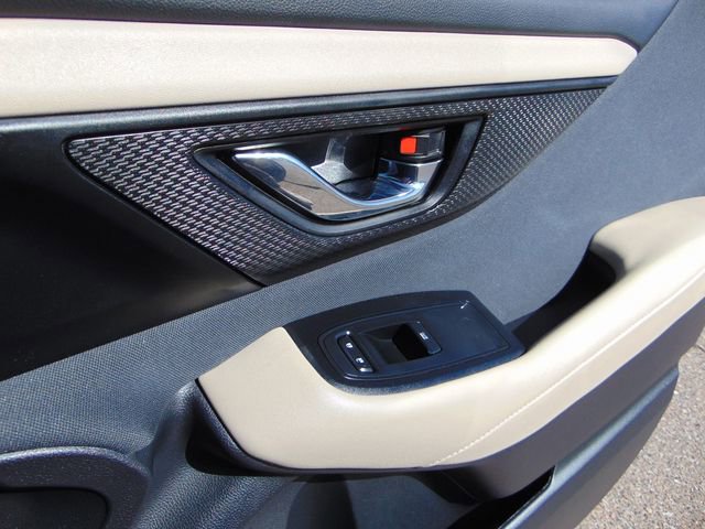 Certified 2025 Subaru Outback Premium AWD/4WD image 27