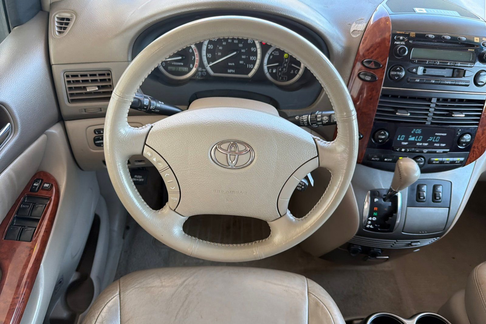 Used 2004 Toyota Sienna XLE AWD/4WD image 14
