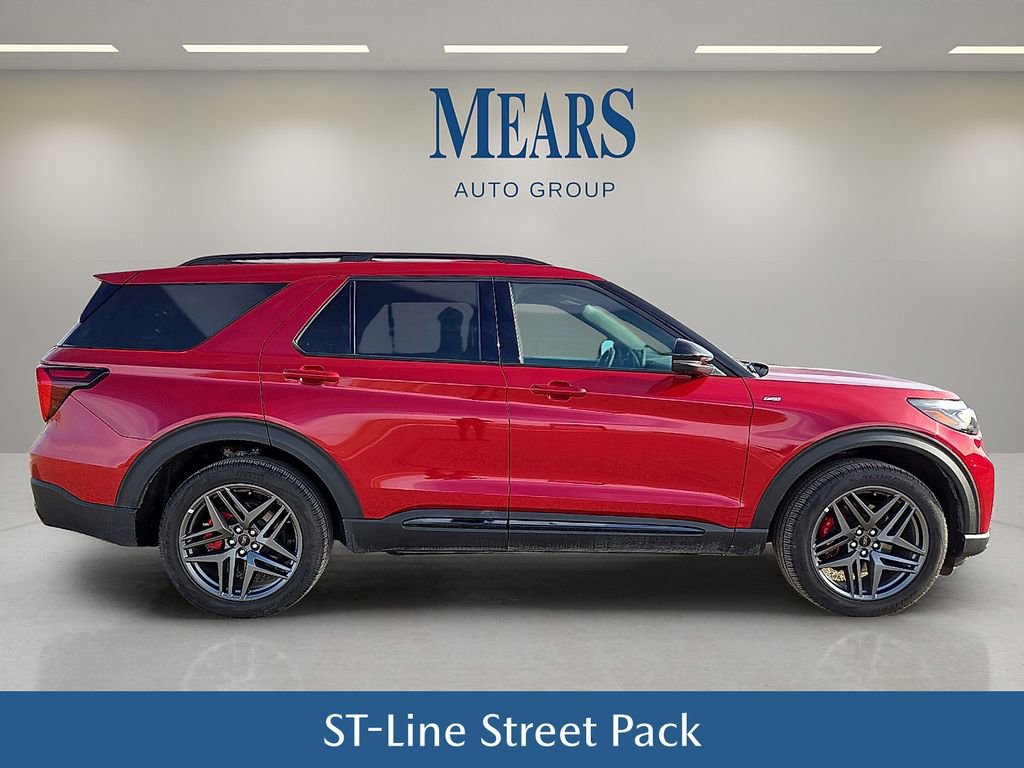 Used 2025 Ford Explorer ST-Line w/ ST-Line Street Pack image 7