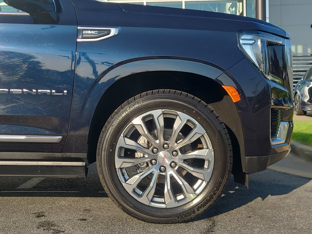 Used 2023 GMC Yukon Denali RWD image 9