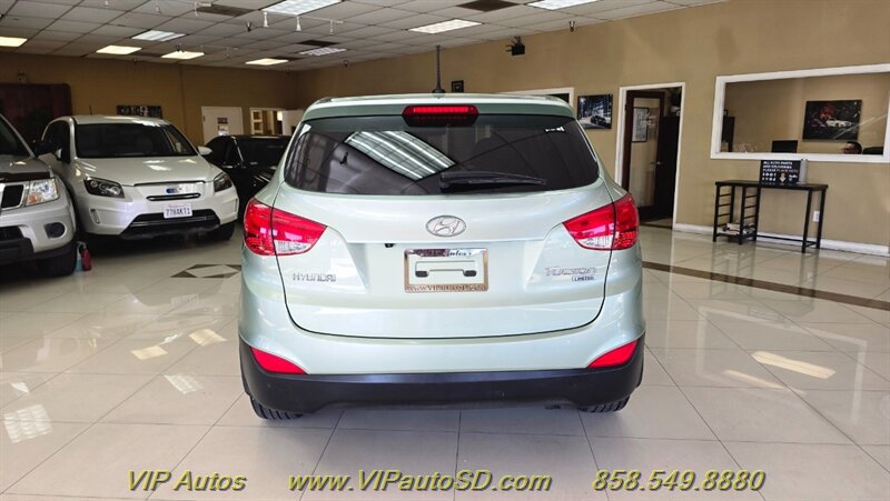 Used 2011 Hyundai Tucson Limited w/ Premium Pkg 3 FWD image 19