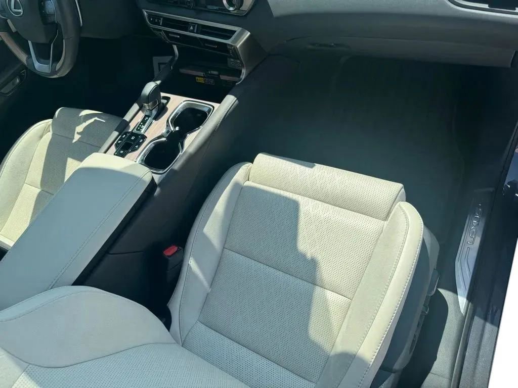 Used 2024 Lexus RX 350 AWD w/ Convenience Package image 15