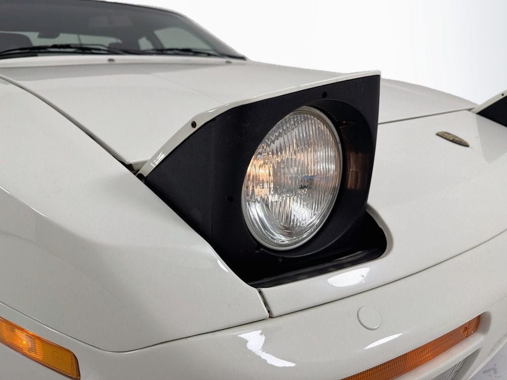 Used 1988 Porsche 944 Turbo RWD image 12