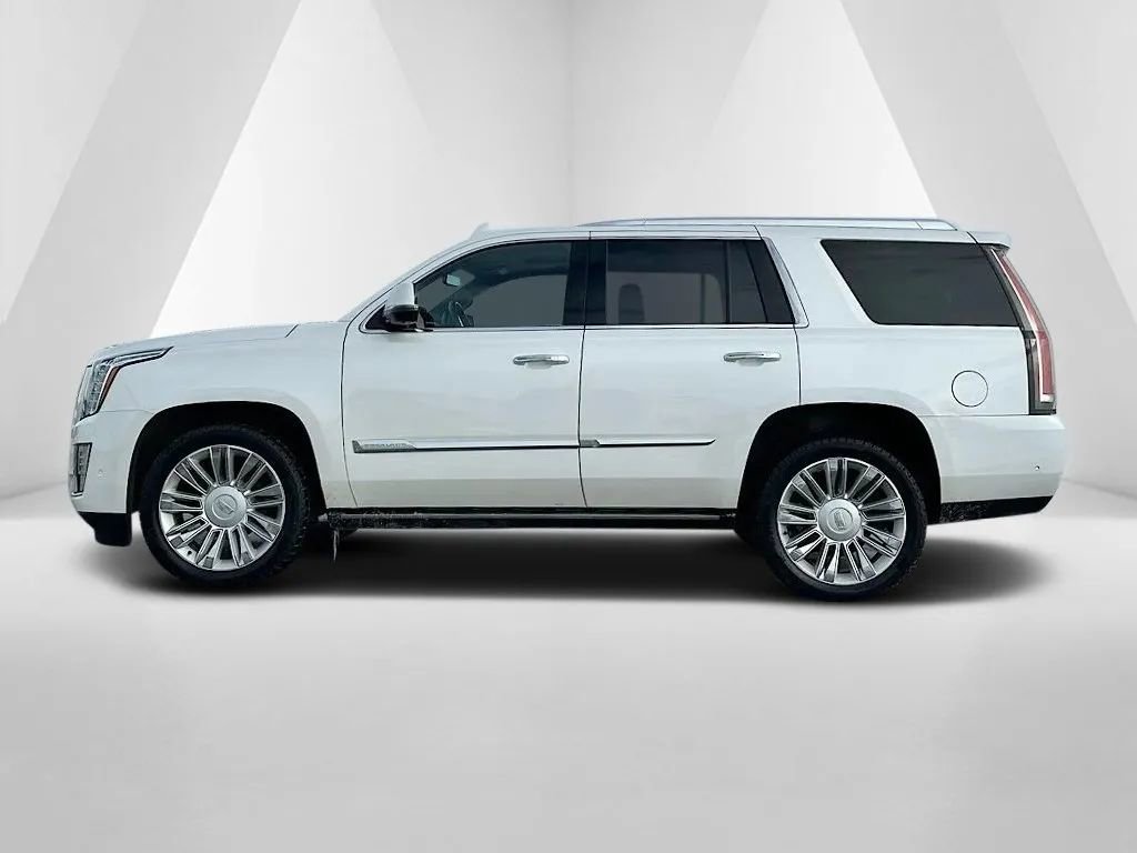 Used 2020 Cadillac Escalade Platinum image 4