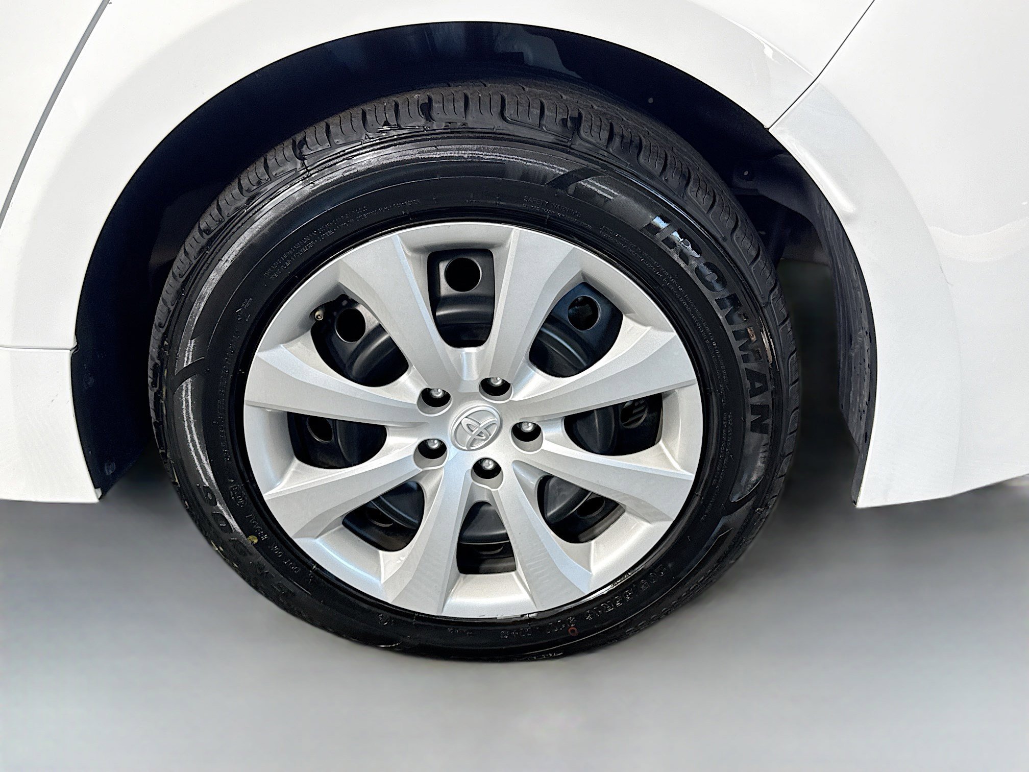 Used 2024 Toyota Corolla LE image 36