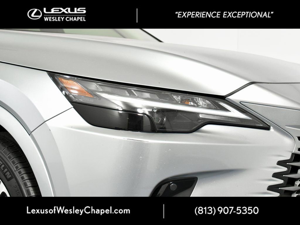 Used 2024 Lexus RX 350 FWD w/ Technology Package image 3