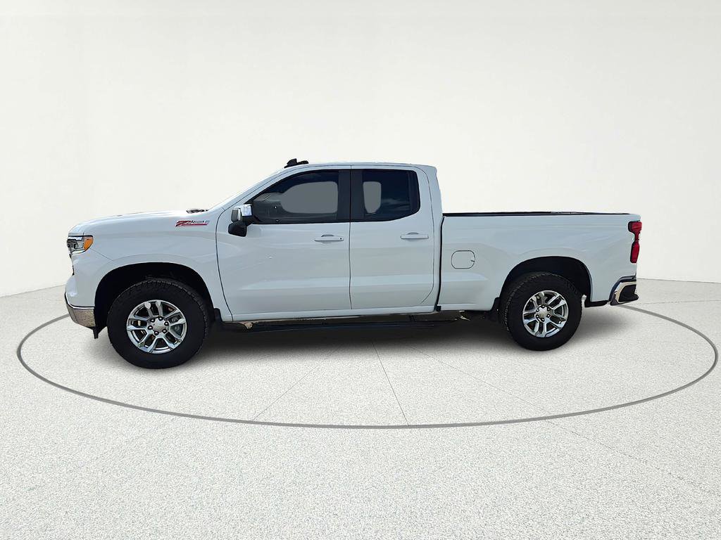 Used 2022 Chevrolet Silverado 1500 LT w/ Z71 Off-Road Package image 3