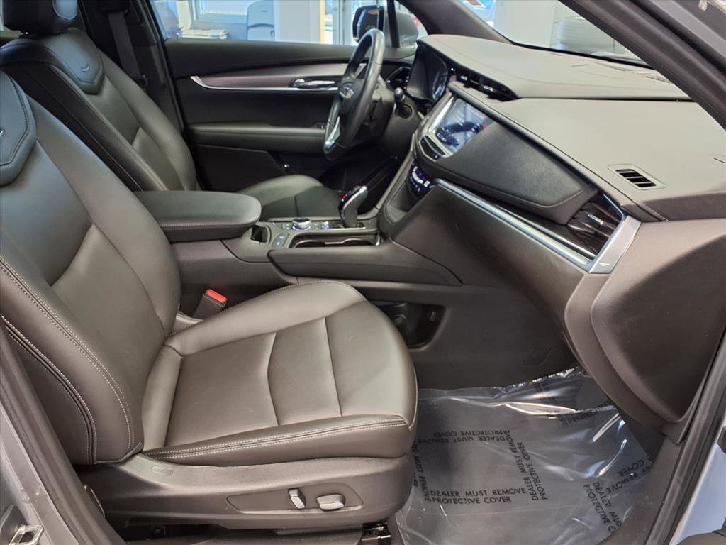 Certified 2024 Cadillac XT6 Luxury image 9