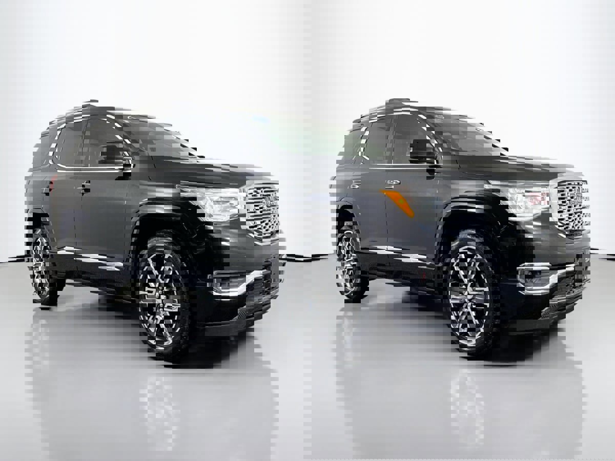 Used 2018 GMC Acadia Denali w/ Technology Package image 4