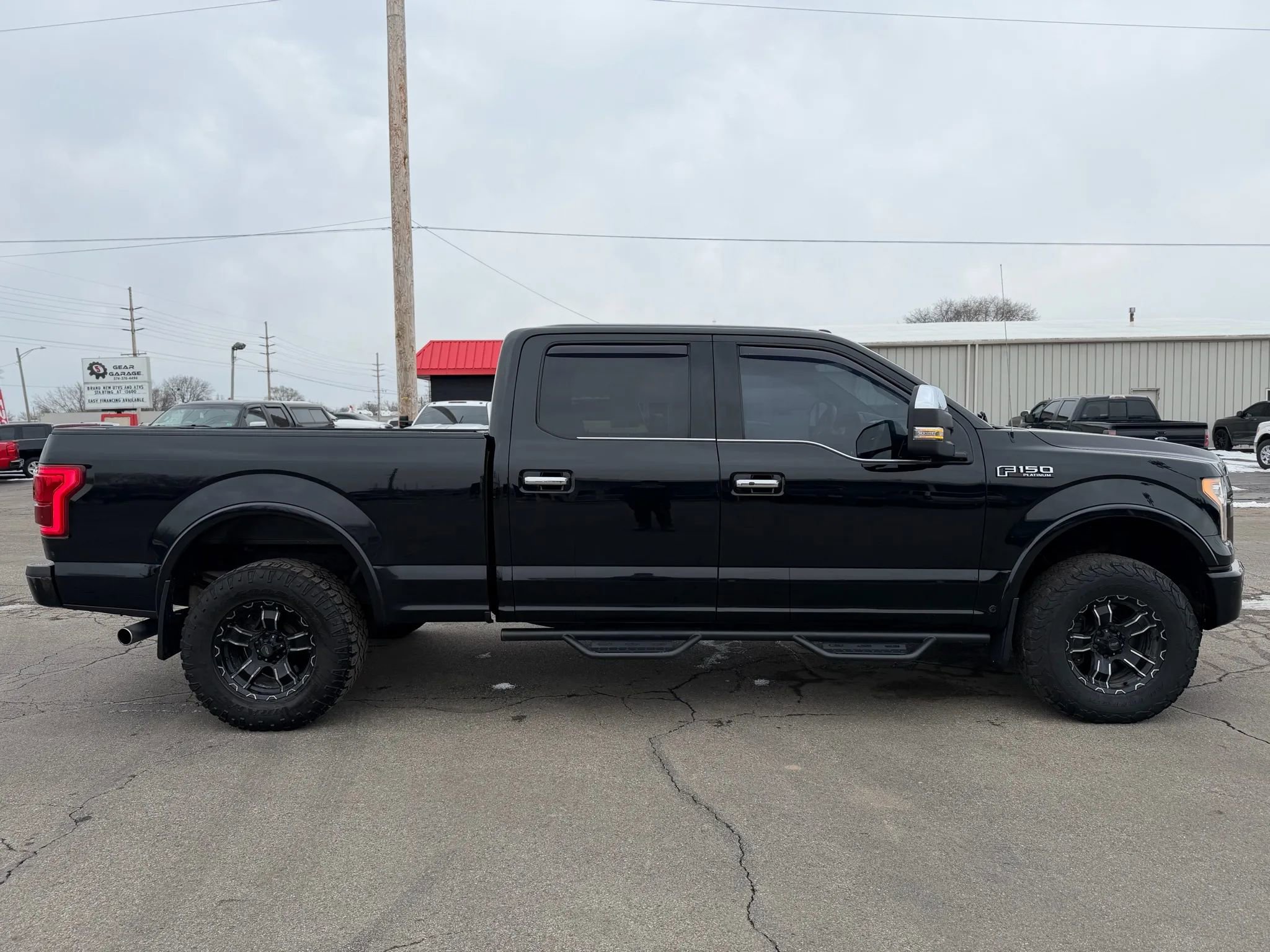 Used 2016 Ford F150 Platinum w/ Equipment Group 701A Luxury image 4