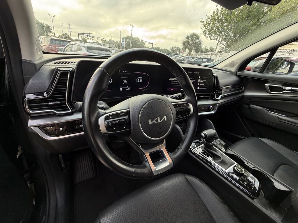 Certified 2024 Kia Sportage EX FWD image 16