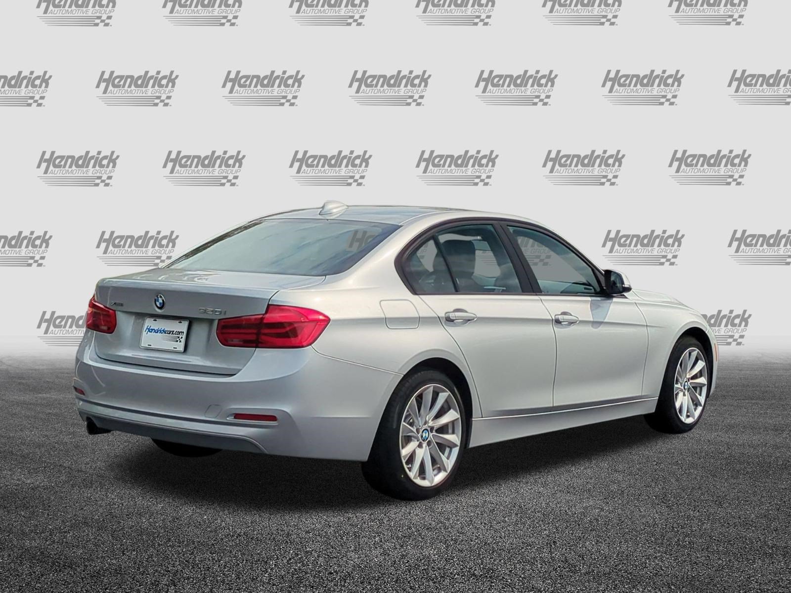 Used 2018 BMW 320i xDrive Sedan AWD/4WD image 10