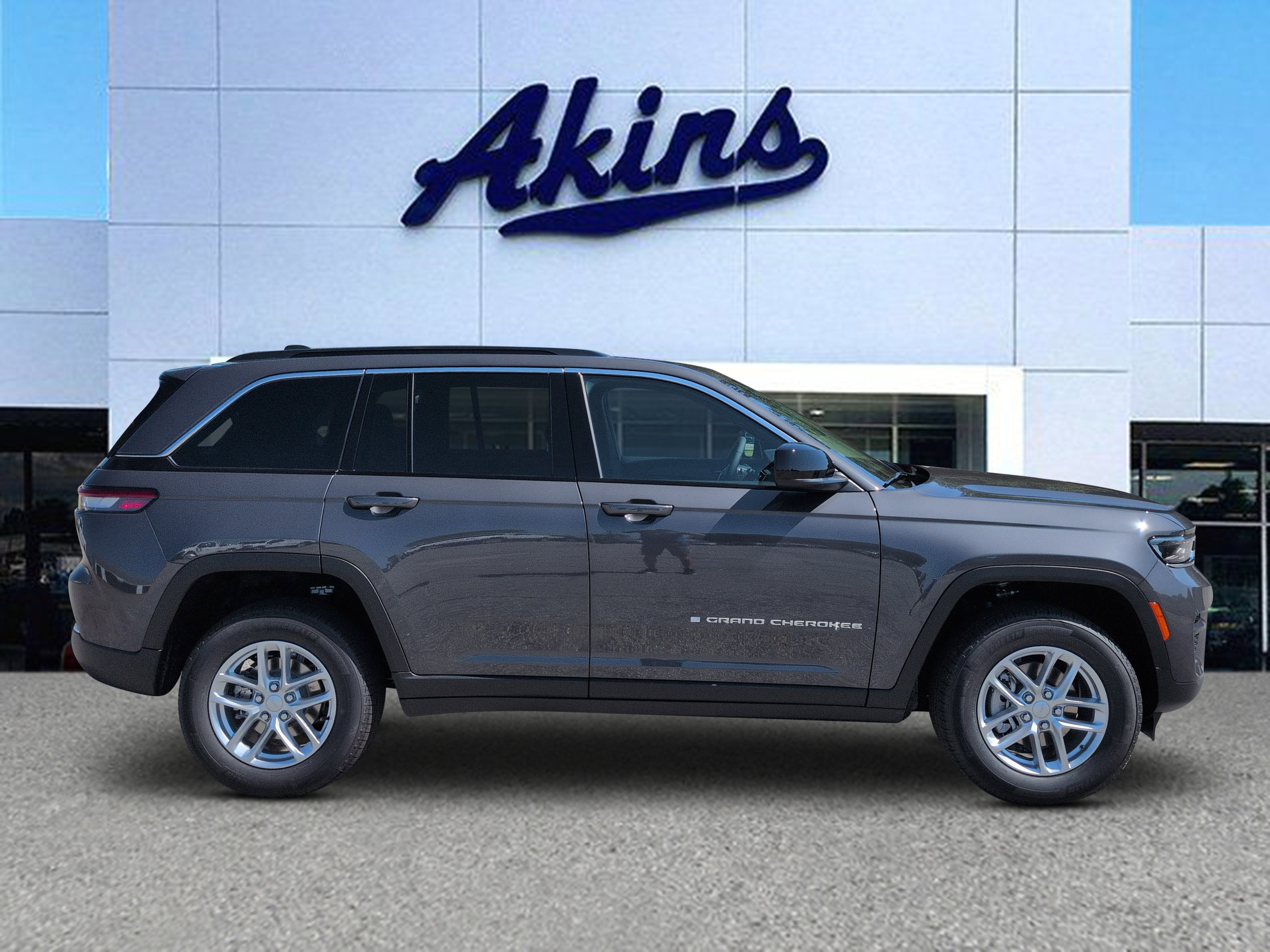 New 2026 Jeep Grand Cherokee Laredo X RWD image 1
