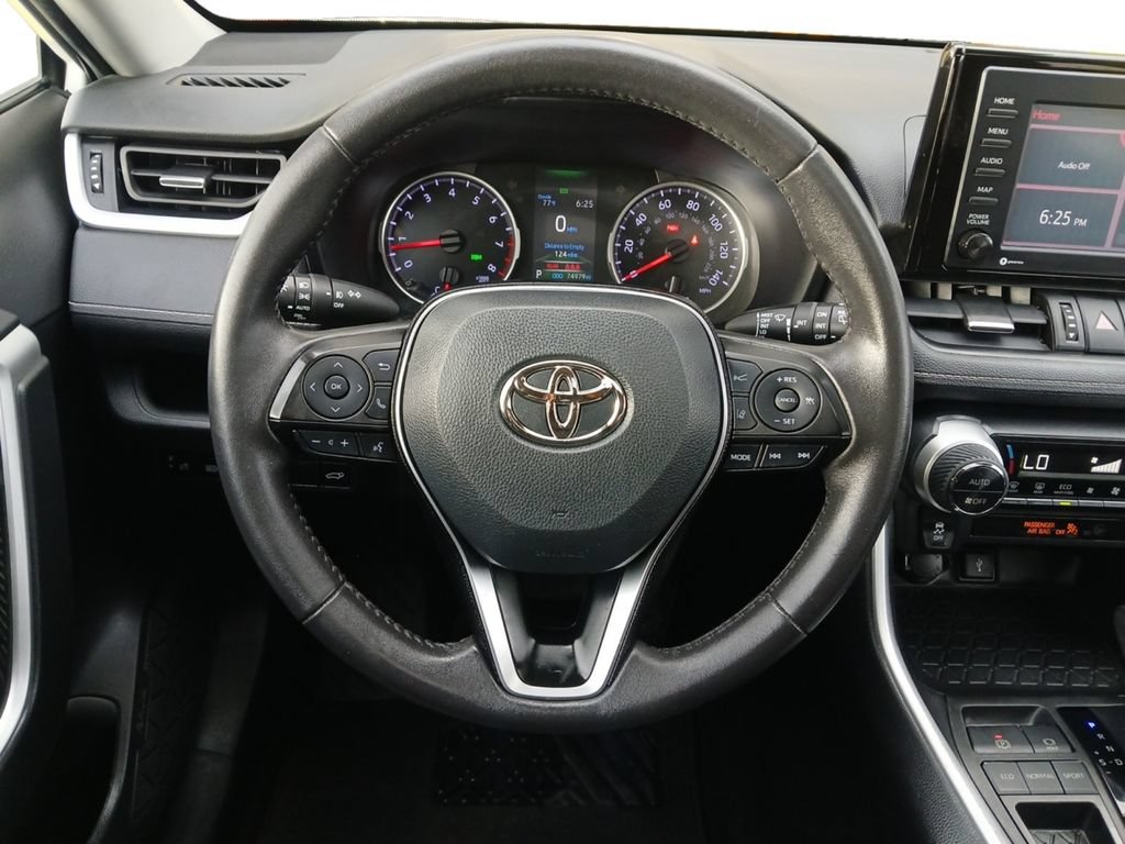 Used 2020 Toyota RAV4 XLE Premium FWD image 21