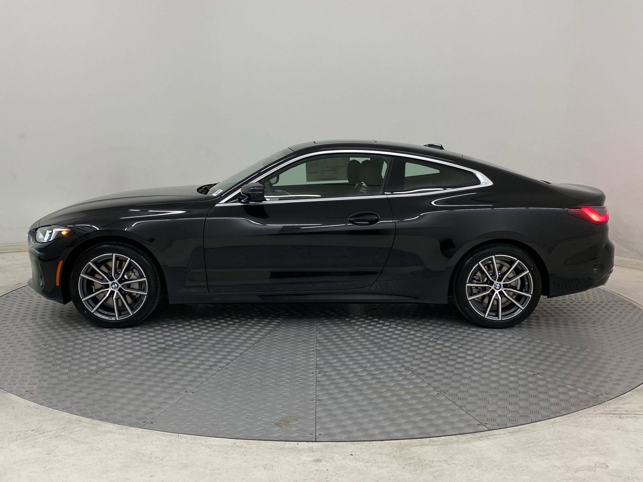 Used 2026 BMW 430i xDrive Coupe w/ Premium Package image 2