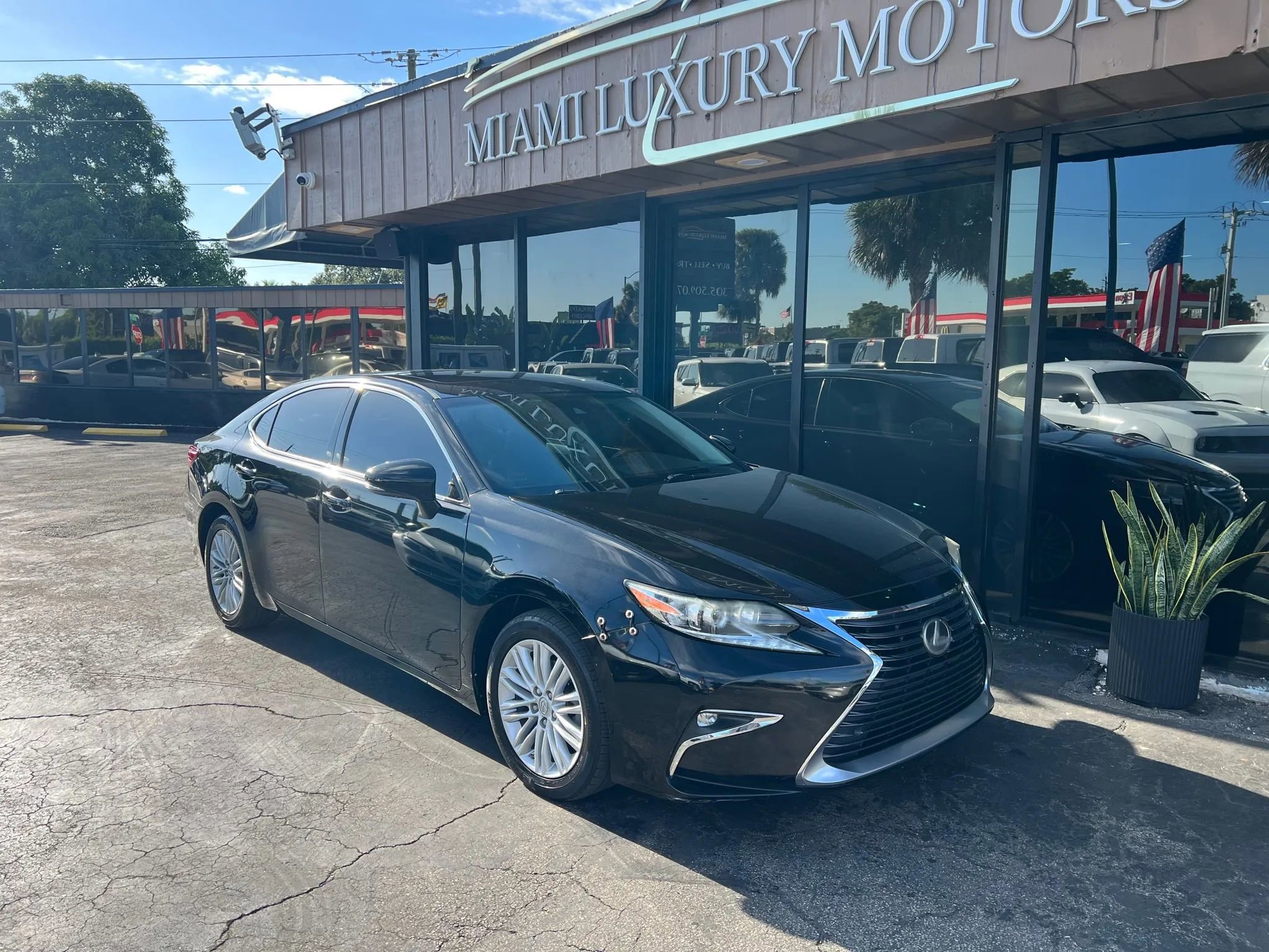 Used 2016 Lexus ES 350 image 4