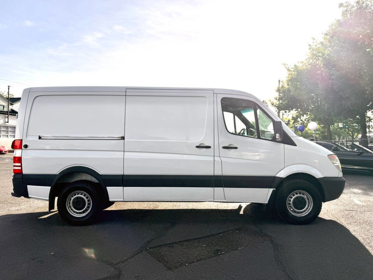 Used 2012 Mercedes-Benz Sprinter 2500 w/ Premium Pkg image 5