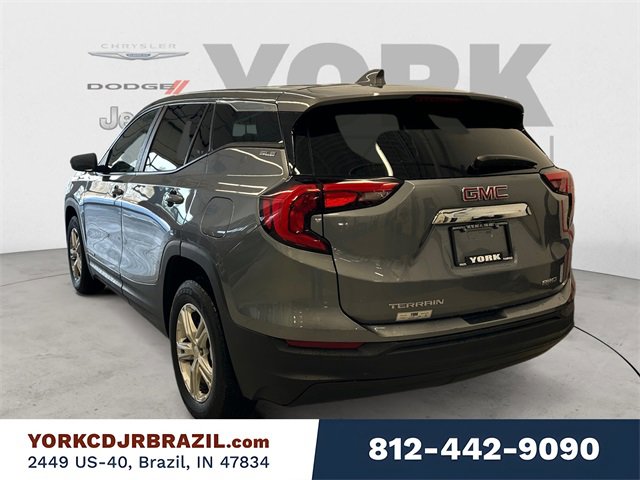 Used 2021 GMC Terrain SLE image 3