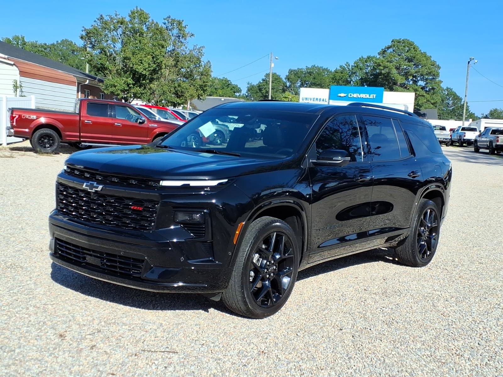 Used 2024 Chevrolet Traverse RS FWD image 3