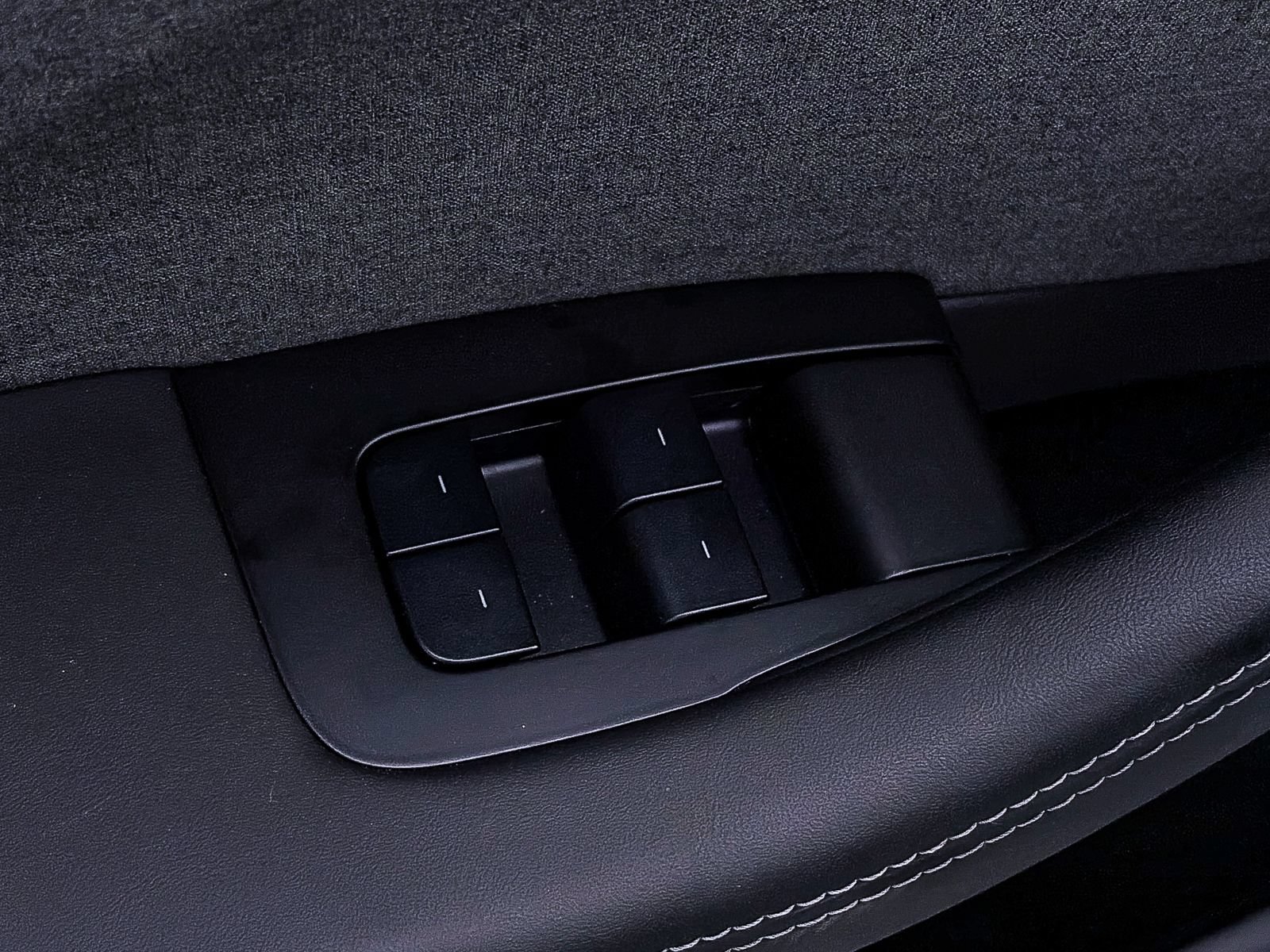 Used 2024 Tesla Model 3 Standard Range RWD image 18