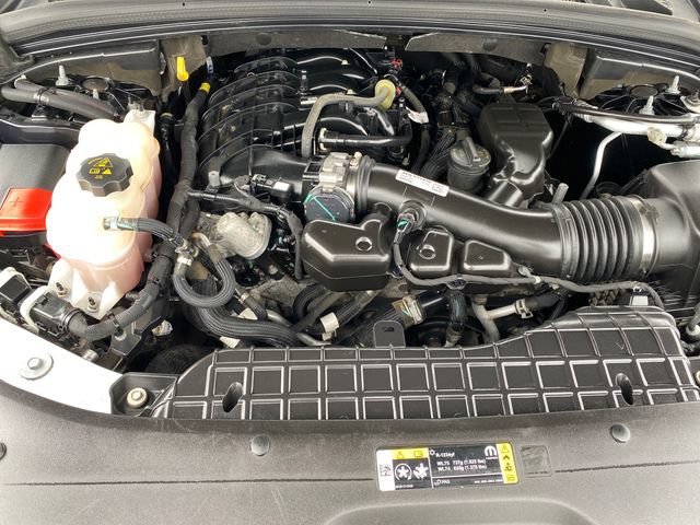 Used 2023 Jeep Grand Cherokee Limited AWD/4WD image 22
