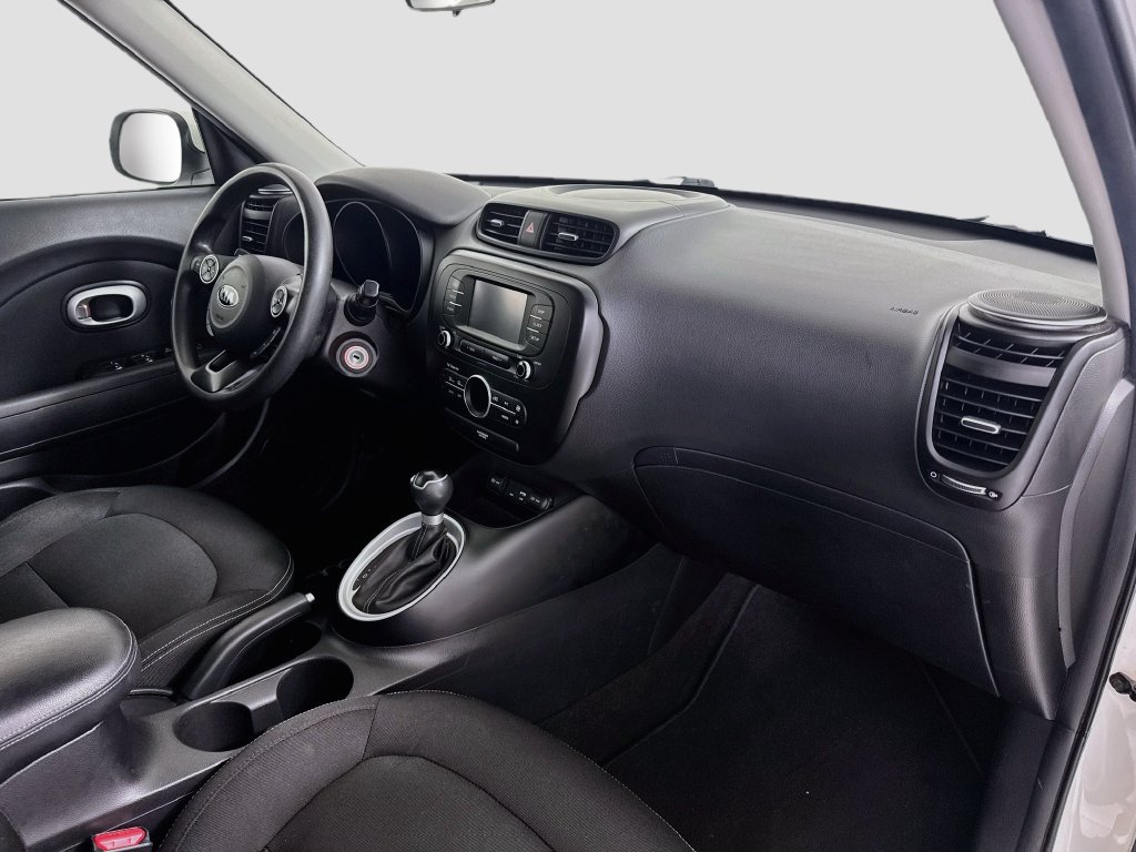 Used 2017 Kia Soul + FWD image 24
