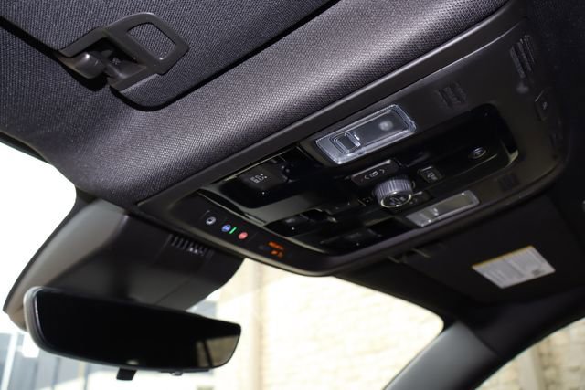 Used 2026 GMC Yukon AT4 Ultimate AWD/4WD image 31