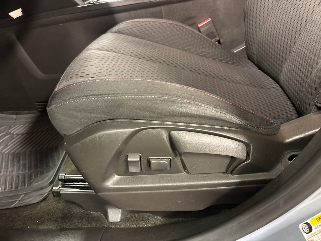 Used 2015 GMC Terrain SLE FWD image 25
