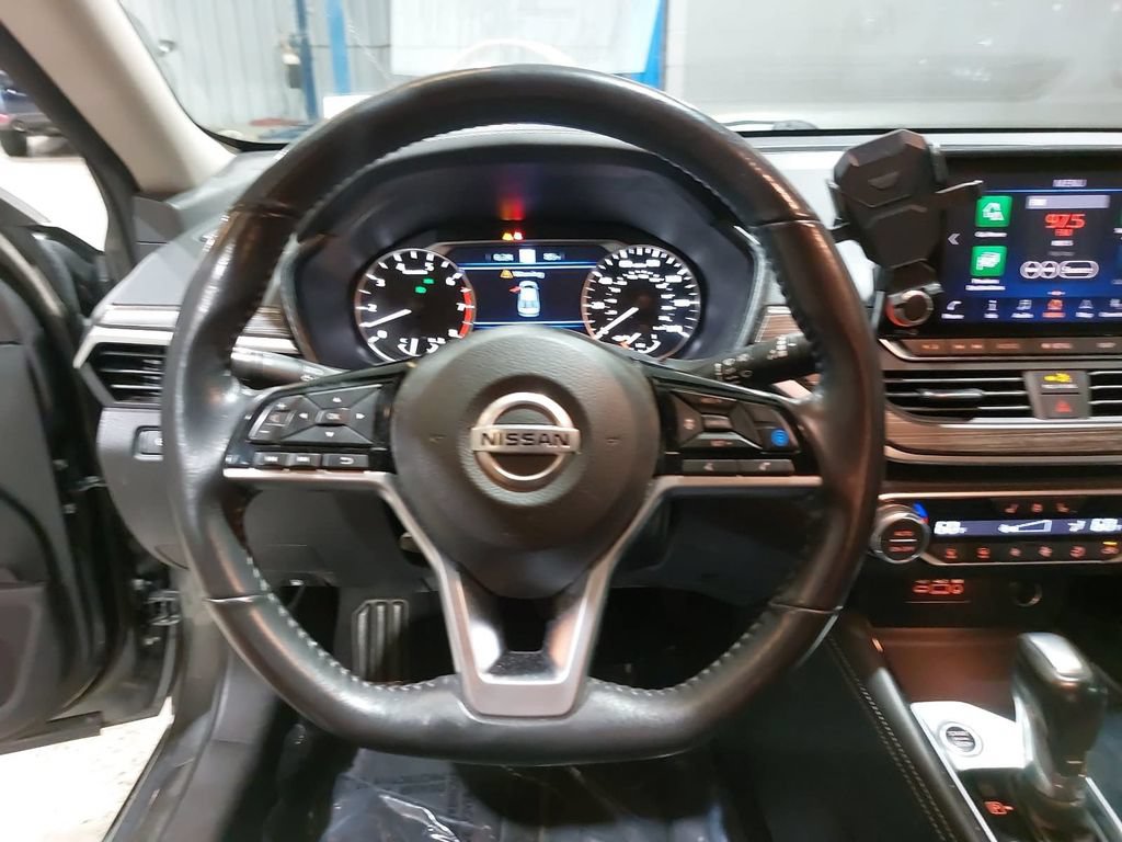 Used 2022 Nissan Altima 2.5 SL AWD/4WD image 17