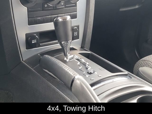 Used 2009 Jeep Commander Sport image 23